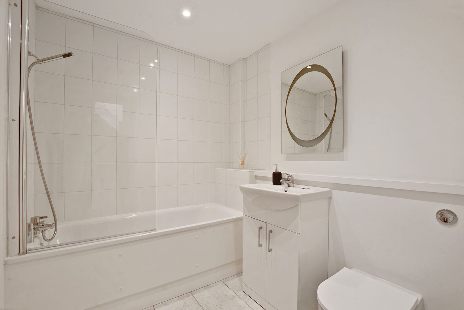 02-6098GCJCO - 3 Locarno Road - Bathroom -Original (6)-medium