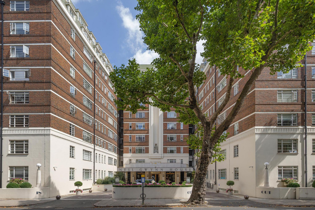 Sloane Avenue