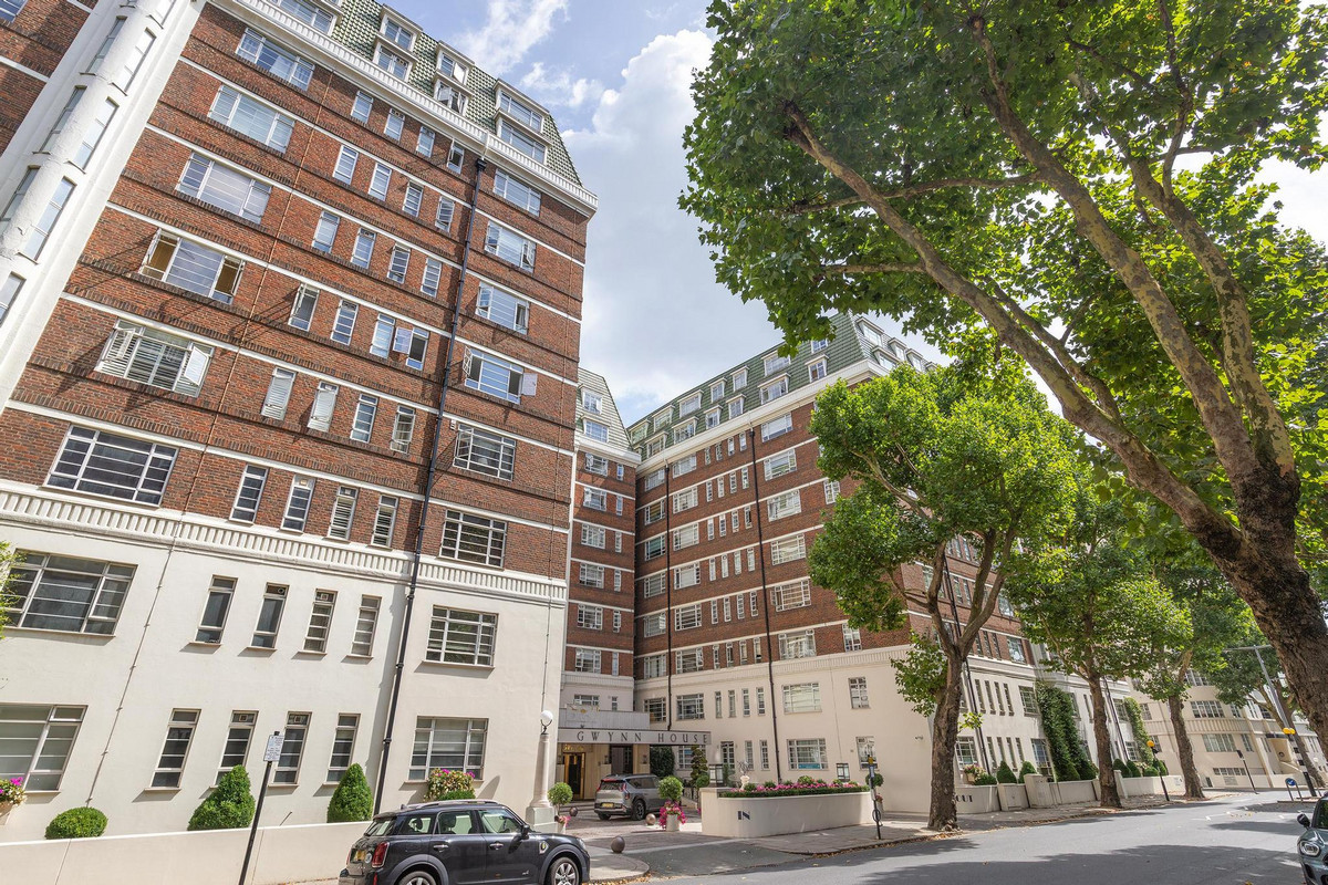 Sloane Avenue