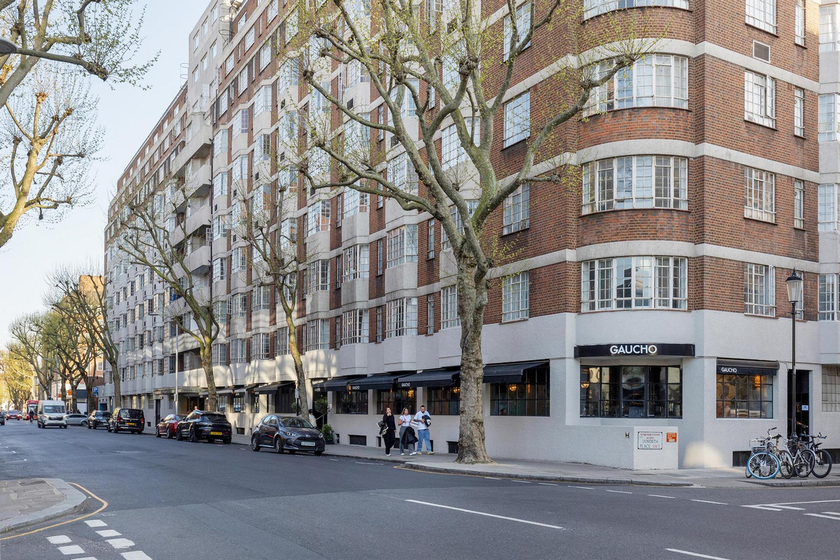 Sloane Avenue