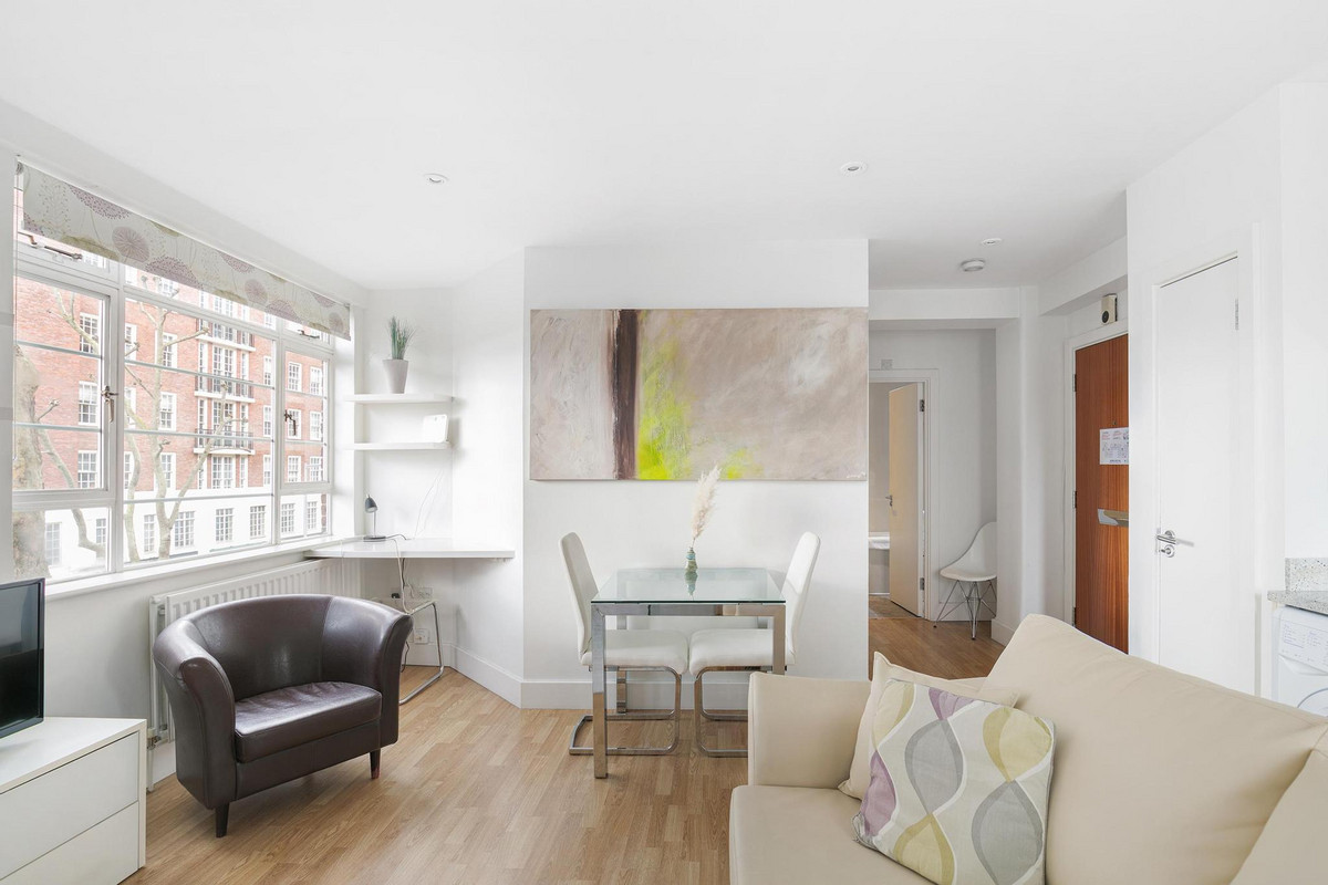 Sloane Avenue
