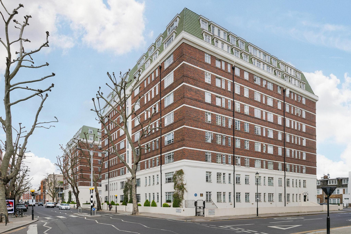 Sloane Avenue