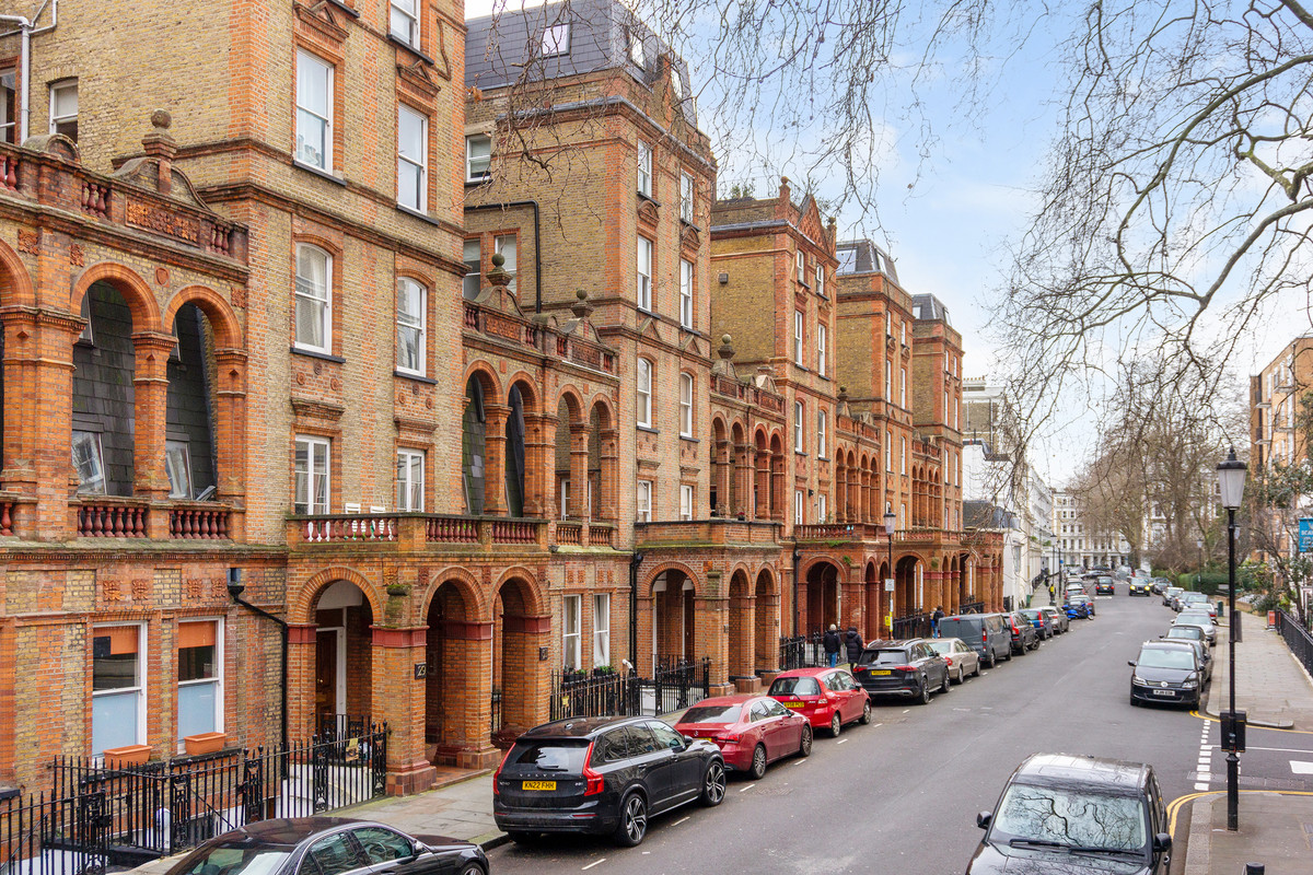 Courtfield Road